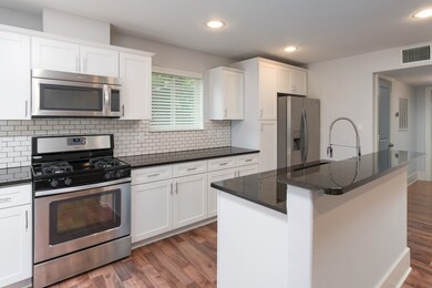 2019 Huldy St unit 6, Houston, TX 77019 - photo 5