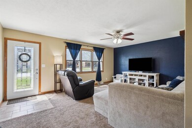 1245 9th St, Jesup, IA 50648 - photo 2