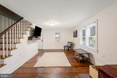 213 Shenandoah Ave, Edinburg, VA 22824 - photo 7