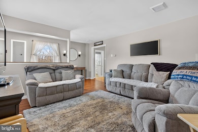 340 Florin Ave, Mount Joy, PA 17552 - photo 3