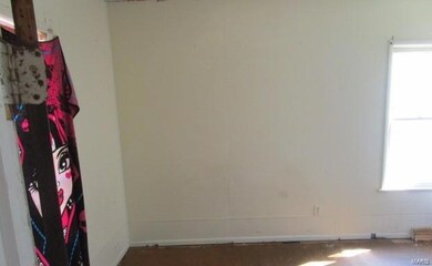 812 N Chicago St, Lincoln, IL 62656 - photo 7