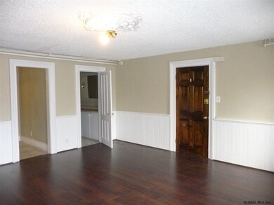 323 Washington Ave unit Lower Level, Albany, NY 12206 - photo 4