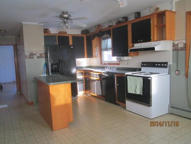 99 New York St, Millinocket, ME 04462 - photo 3