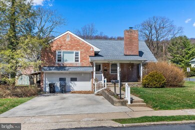 922 Brighton Ave, Reading, PA 19606 - photo 2