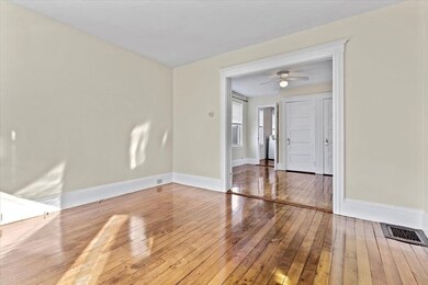 52 Roslyn St unit 1, Salem, MA 01970 - photo 3