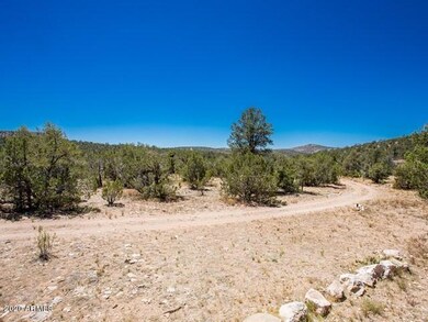 340 S Heartbreak Ridge, Ash Fork, AZ 86320 - photo 5