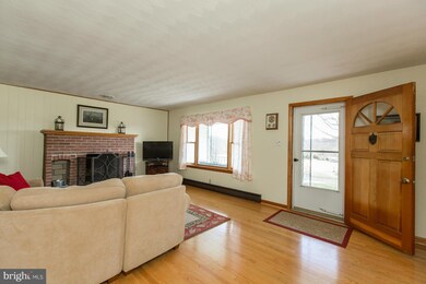 1047 New Hope Rd, Cross Junction, VA 22625 - photo 4