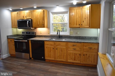 127 Cedar Ln, Reading, PA 19607 - photo 6