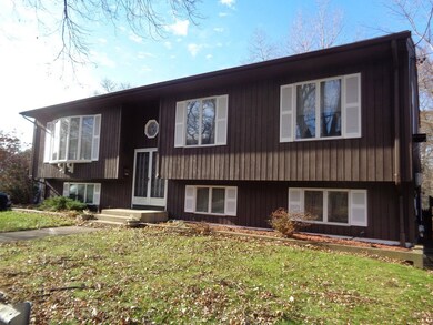 132 Woodbury Rd, Cranston, RI 02905 - photo 2