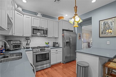 7 Mount Hope Ave unit 207, Providence, RI 02906 - photo 2