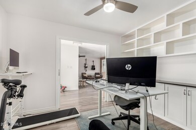 1963 E Loma Vista Dr, Tempe, AZ 85282 - photo 6