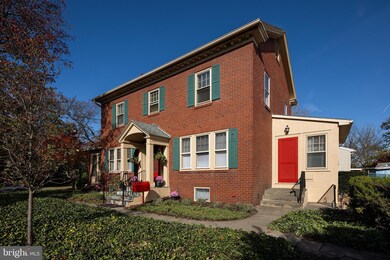 856 N Franklin St, Pottstown, PA 19464 - photo 3