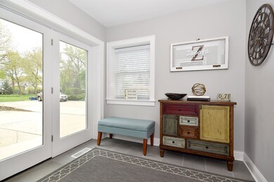 198 E Fremont Ave, Elmhurst, IL 60126 - photo 7