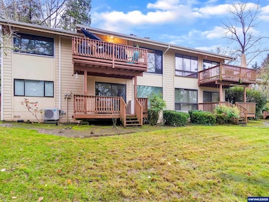 2451 Crestview Dr S, Salem, OR 97302 - photo 3