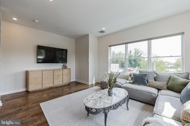 7038 Pipers Glen Way unit 2, Philadelphia, PA 19119 - photo 4