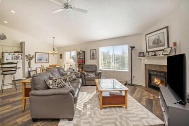 DNG 1361 S VILLAGE CIR_8