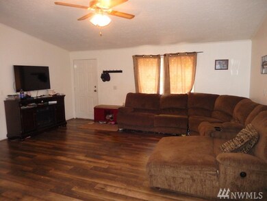 21905 184th Ct SE, Yelm, WA 98597 - photo 3