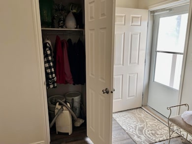 Coat closet