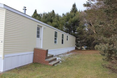 13 Dunlop Ave, Mechanic Falls, ME 04256 - photo 5