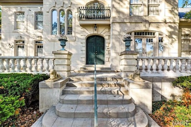 10444 Litzsinger Rd, Saint Louis, MO 63131 - photo 4