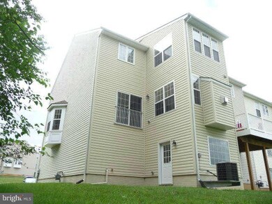 10329 Lantern Ln, Hagerstown, MD 21740 - photo 2