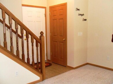 5079 Maple Valley Dr, Columbus, OH 43228 - photo 3