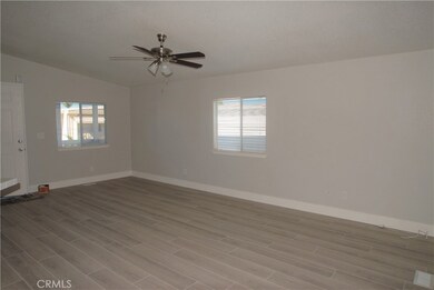 880 N Lake St unit 84, Hemet, CA 92544 - photo 7