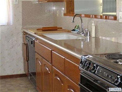 5229 Coke Ave, Lakewood, CA 90712 - photo 6