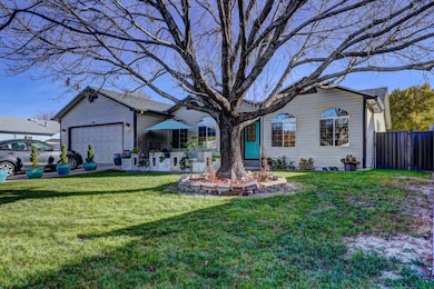 566 Shoshone St, Grand Junction, CO 81504 - photo 2