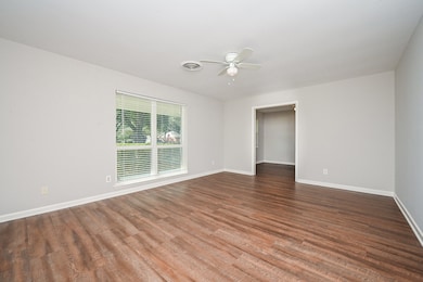 5438 Jackwood St, Houston, TX 77096 - photo 4