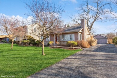 2202 Flicker Ln, Rolling Meadows, IL 60008 - photo 2