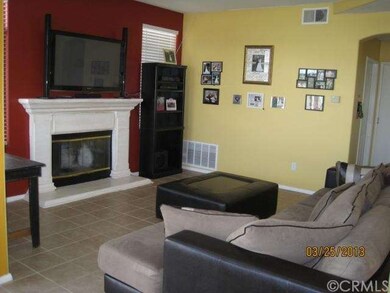 FamilyRoom adjoins Kitchen
