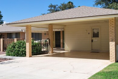Carport-Golfcart Garage