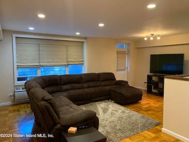 Imperial Towers unit 2J, Staten Island, NY 10304 - photo 4