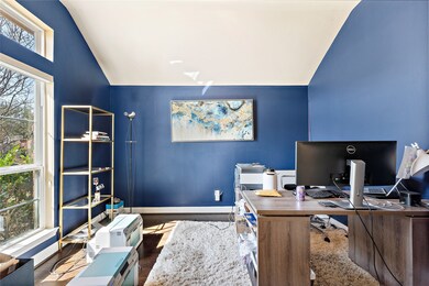 Office / study that can also be used as a formal living