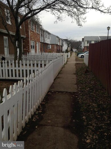 2240 Fort Pickens Ct, Dumfries, VA 22026 - photo 2