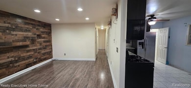 32230 Ruehle Ave, Warren, MI 48093 - photo 3