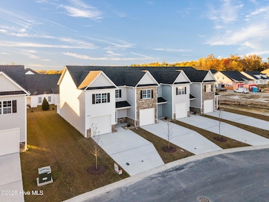 2001 Newbury Way unit A, Greenville, NC 27834 - photo 3