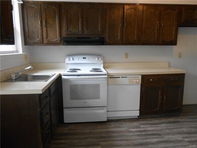 2 Hoover Ln, Whitehall, PA 18052 - photo 4