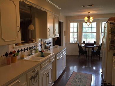 821 821 Barclay, Tyler, TX 75703 - photo 7