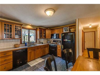 33 Birchwood Dr, Narragansett, RI 02882 - photo 5