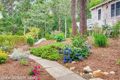 Surrounded by natural Up Island beauty