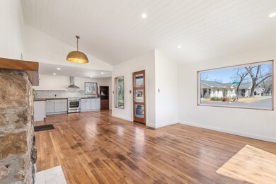 501 W Peach St, Fredericksburg, TX 78624 - photo 6