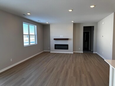 12736 Farnham Ln, Rogers, MN 55374 - photo 4