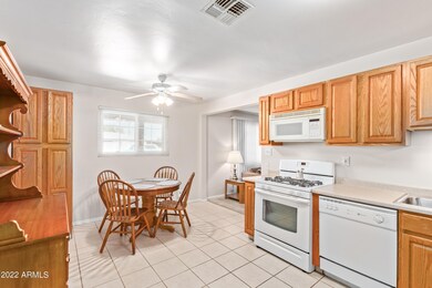 Eat In Kitchen