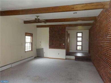 2615 Cumberland Ave, Reading, PA 19606 - photo 7