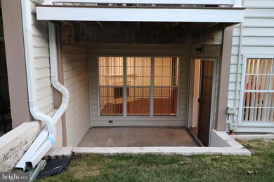 8242 Catbird Cir unit 8242A-101, Lorton, VA 22079 - photo 4