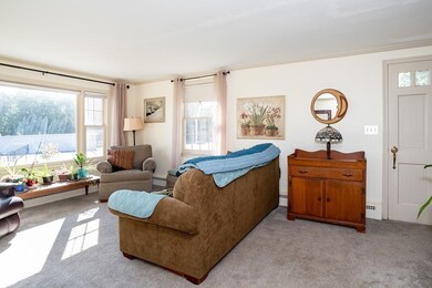 538 Amostown Rd, West Springfield, MA 01089 - photo 3