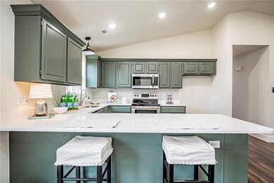 92 Overton Dr, Bella Vista, AR 72714 - photo 3