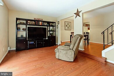 8583 Chester Grove Ct, Springfield, VA 22153 - photo 6